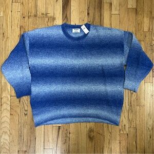 NWT Old Navy Women’s Blue Ombre Crewneck Sweater size Large